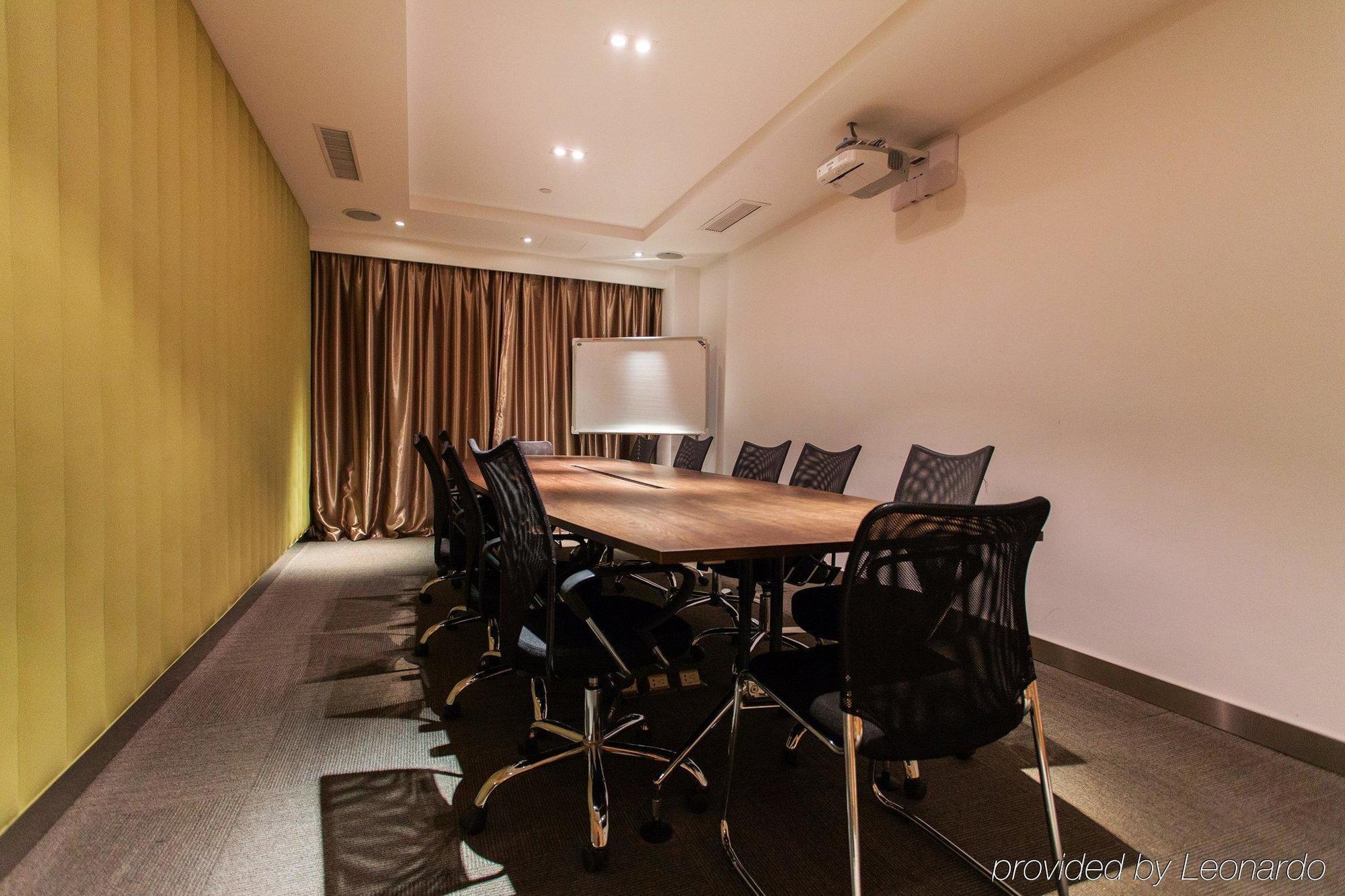 Holiday Inn Express Changzhou Centre By Ihg Exterior photo